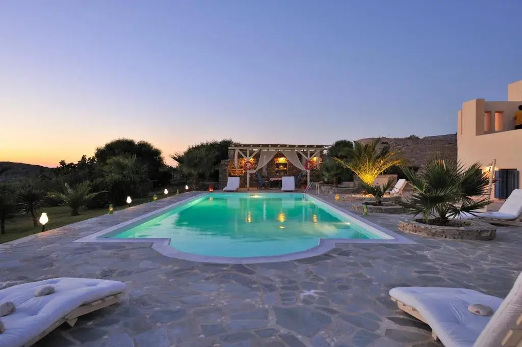 Parian Holiday Villas