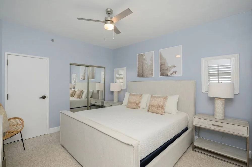 Tops'l 1111 2 Bedroom Condo by RedAwning