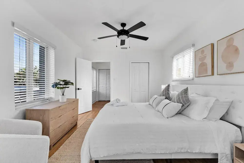 Stylish & Modern 4BD Home