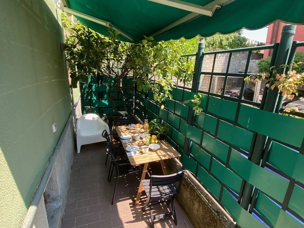 Fetta di Limone Apartment with AC and Patio