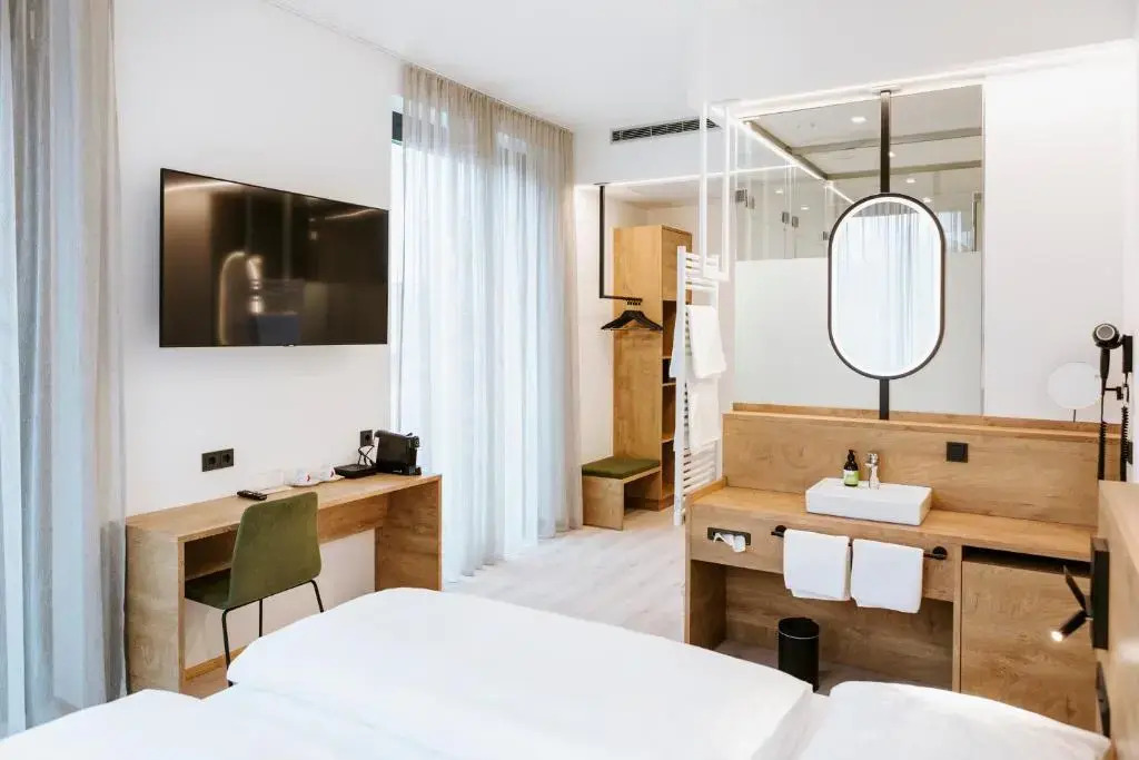 BEE GREEN Linz Self-Check-in-Hotel