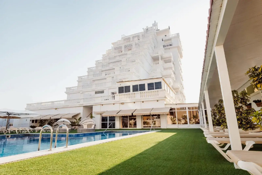 Hotel Los Delfines