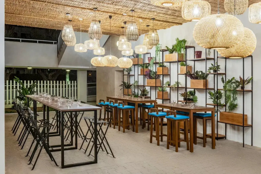 Отель Innside by Meliá Alcudia