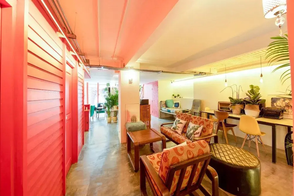 OYO 267 Chaba Poshtel