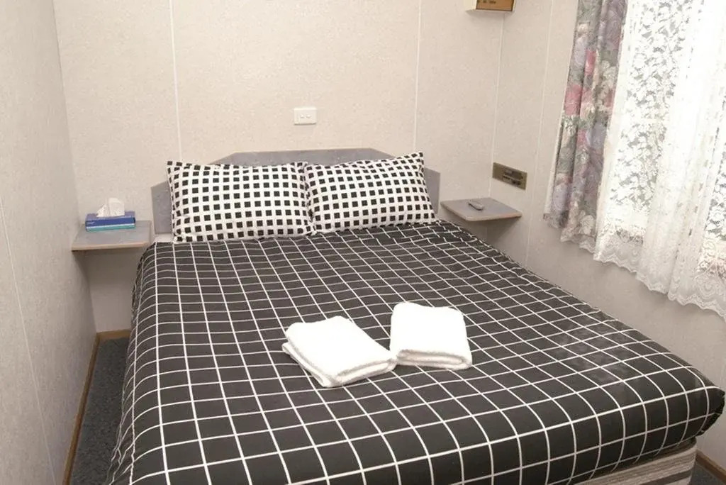 Smugglers Cove Holiday Village