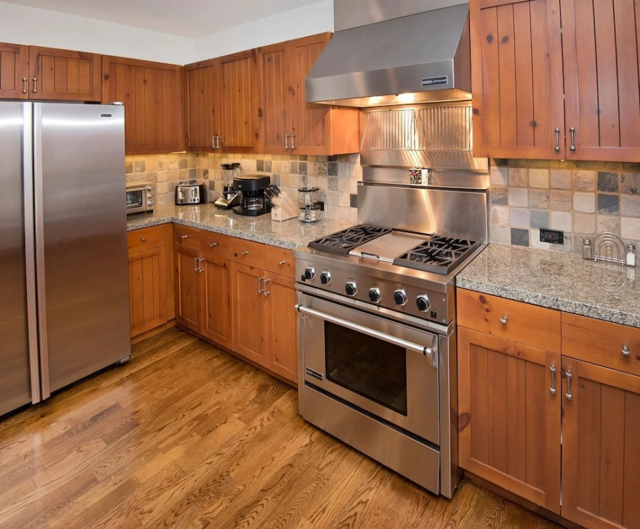 Lavish 3br 3.5ba Bachelor Gulch  Steps To Lifts 3 Bedroom Condo by RedAwning