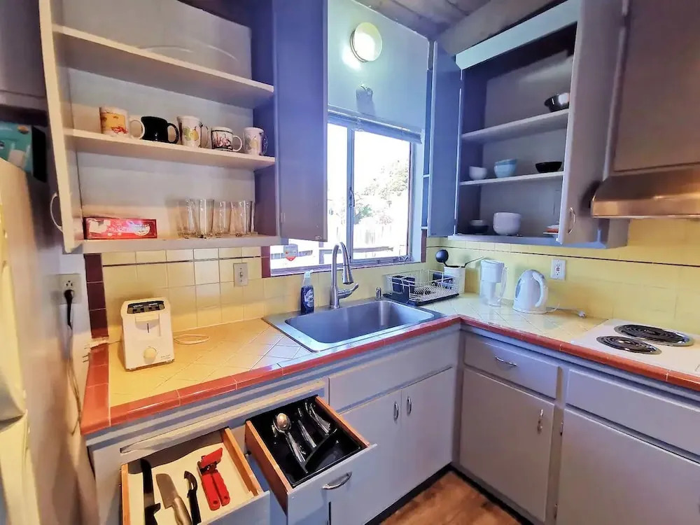 Comfy 2BR 1Bath Apartment near HWY580-80