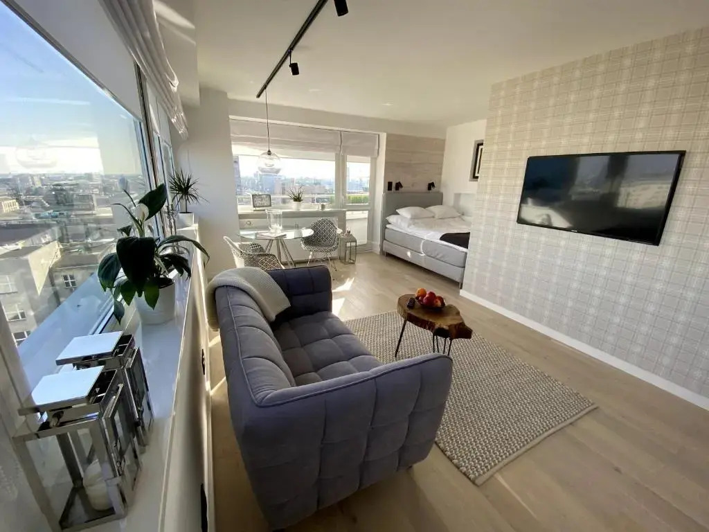 Leo Apartment