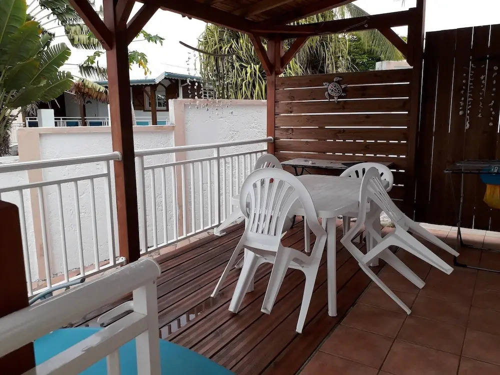 Apartment With 2 Bedrooms in Le Gosier, With Pool Access, Enclosed Garden and Wifi - 400 m From the Beach