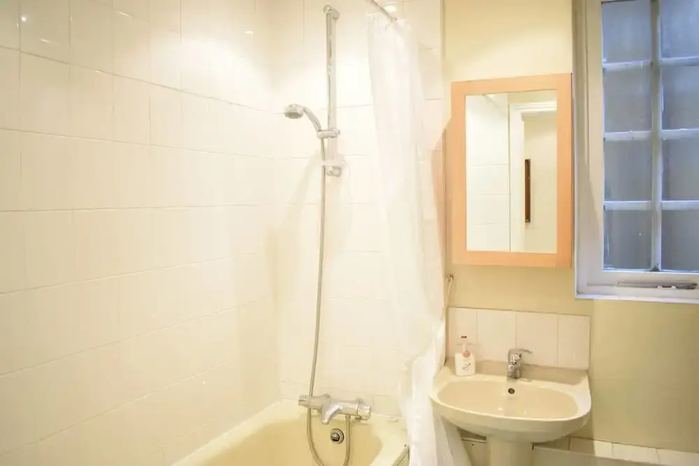 Calm 3 Bedroom Apartment in Wandsworth