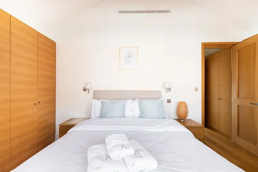 3 Bdr Great Portland Street By The Residences
