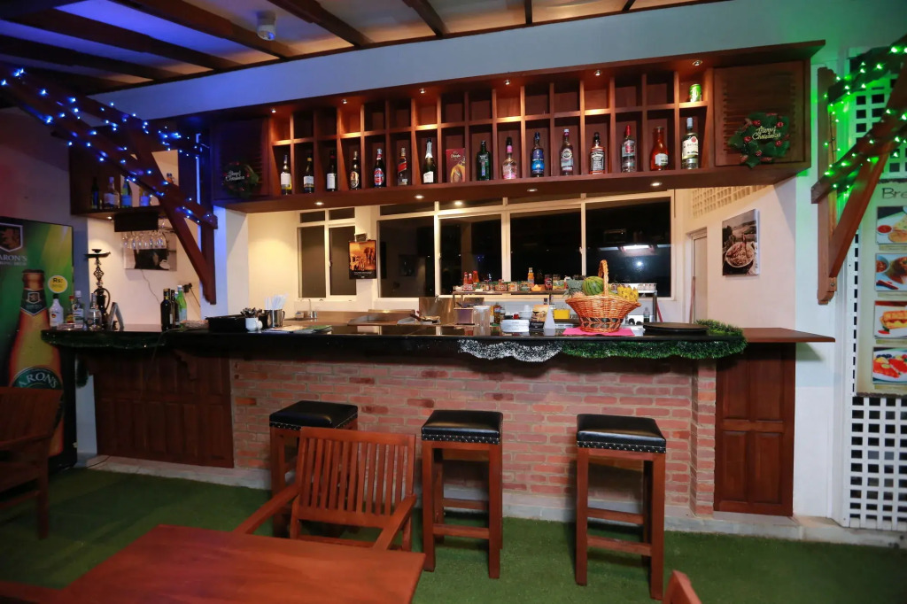 Refresh Hotel Hikkaduwa