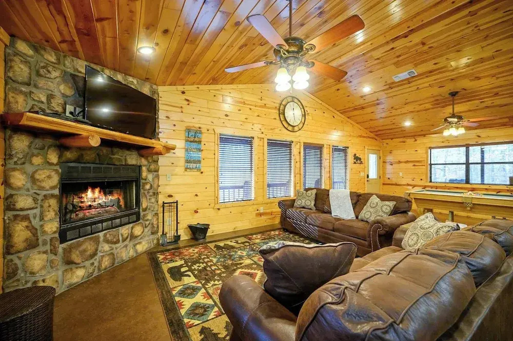 Lost Key  Cabin Stay for 8