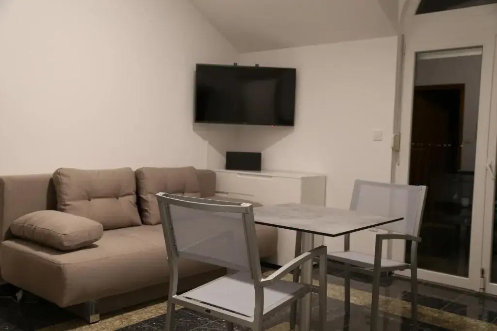 mk apartments nin