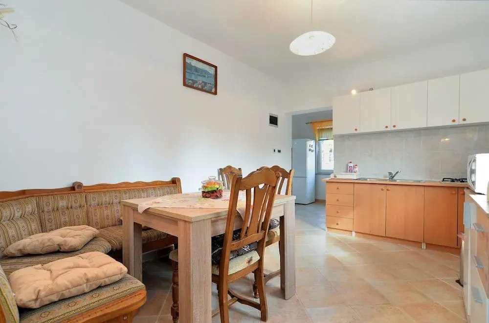 Apartment 1822