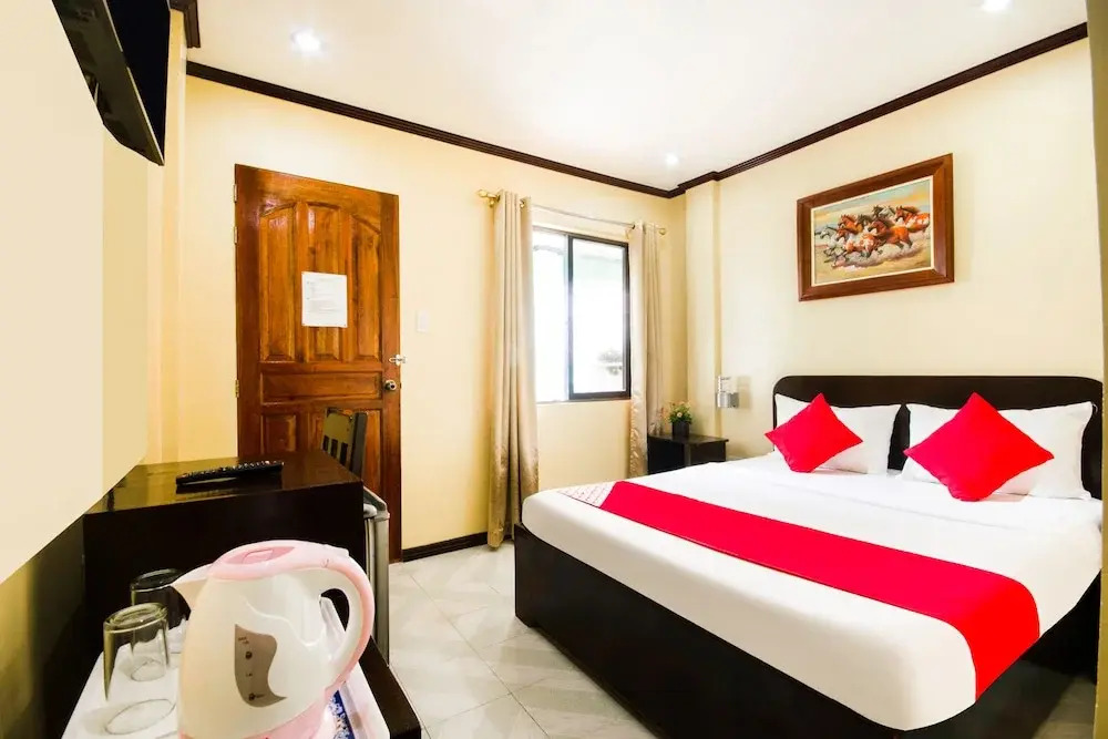 OYO 409 Bans Beach Resort