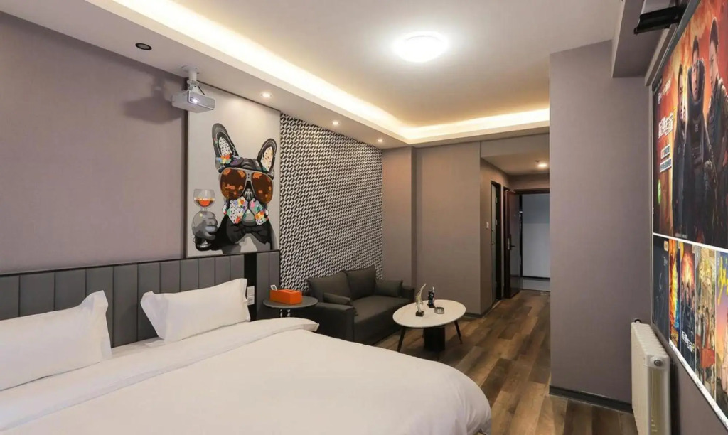 Dh Movie Hotel