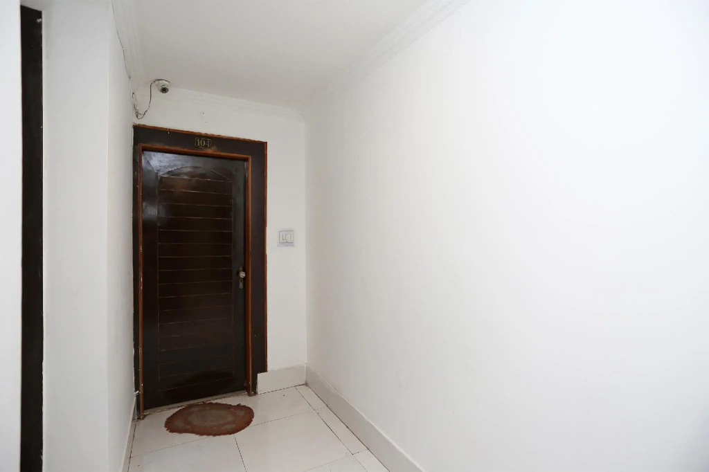 OYO 15715 Royal AR RESIDENCY