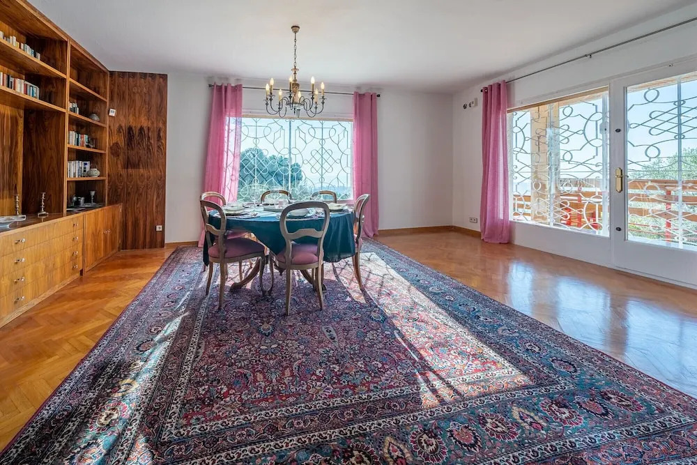 HomeHolidaysRentals Fragance Apartment