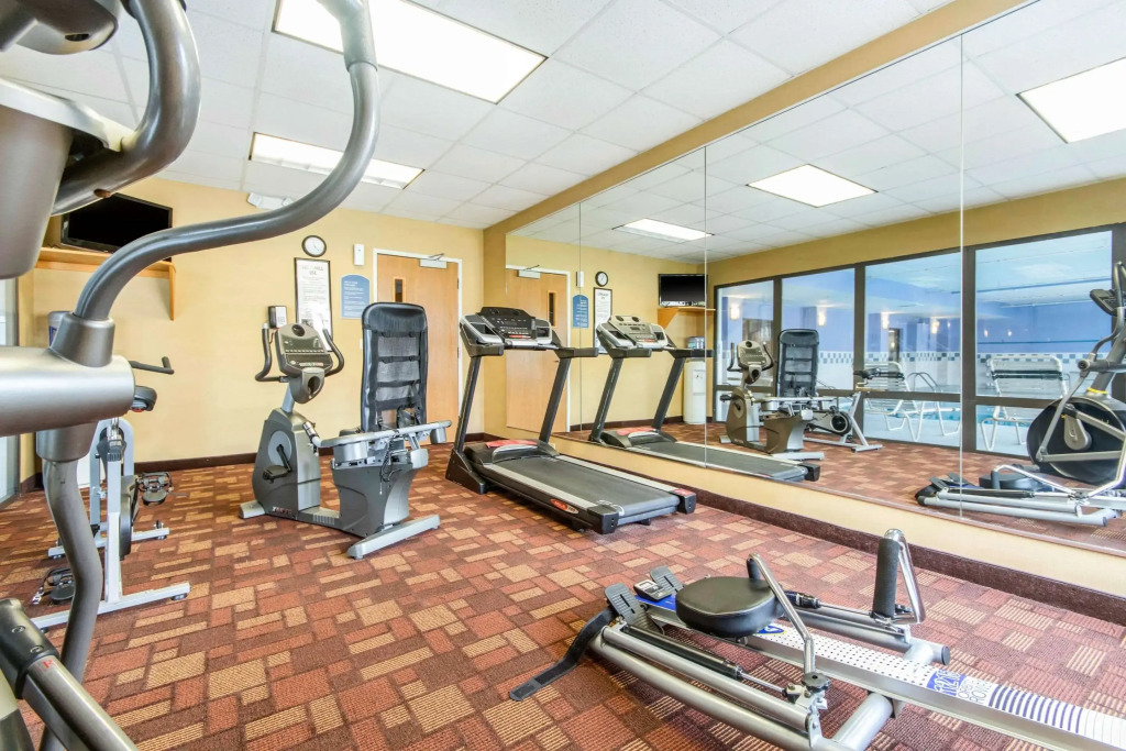 Quality Inn & Suites Lawrenceburg