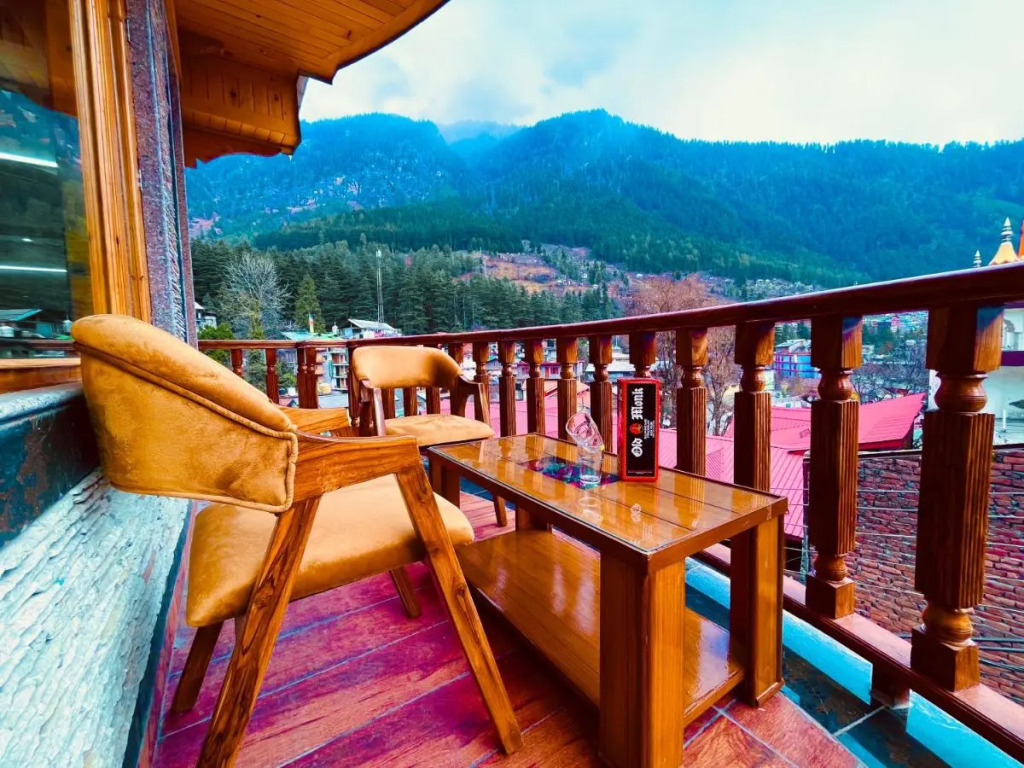 Le Green Resort, Mall Road Manali