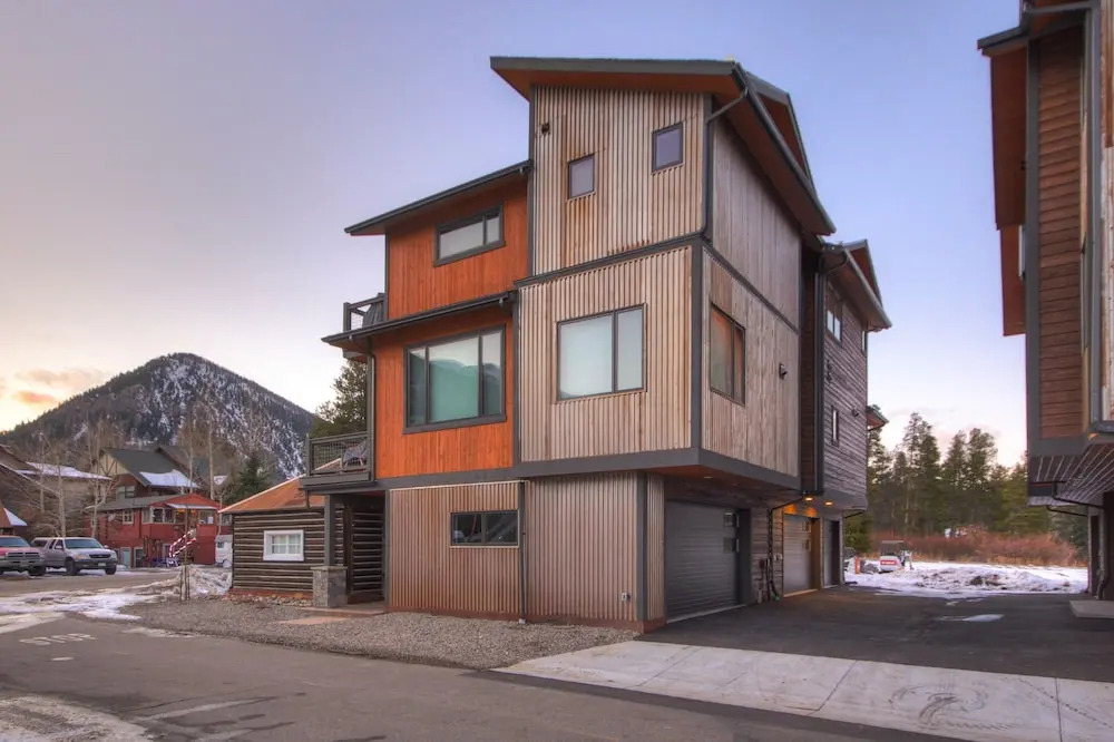 5th Ave #2 3br 3ba 3 Bedroom Townhouse