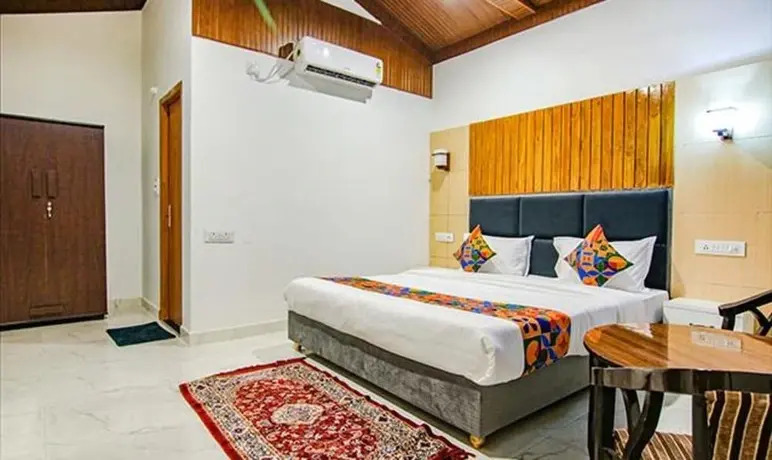 FabHotel Tiger Inn Corbett