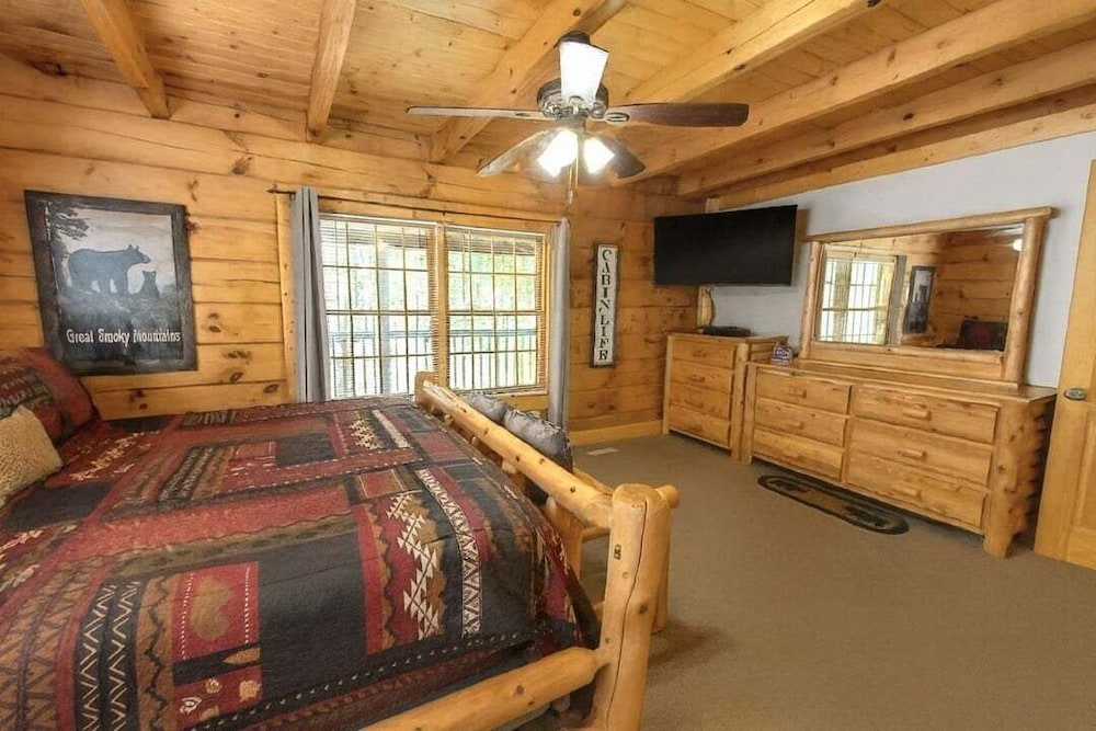 Mountain Paradise 3 Bedroom Cabin