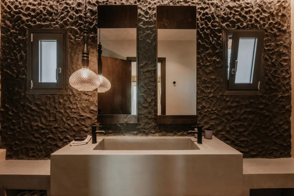 ONYM Curated Villas