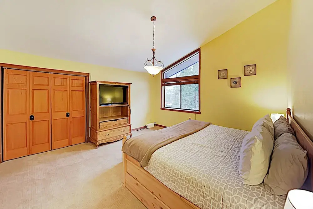 Amazing Dollar Point , Walk To Beach! 4 Bedroom Home