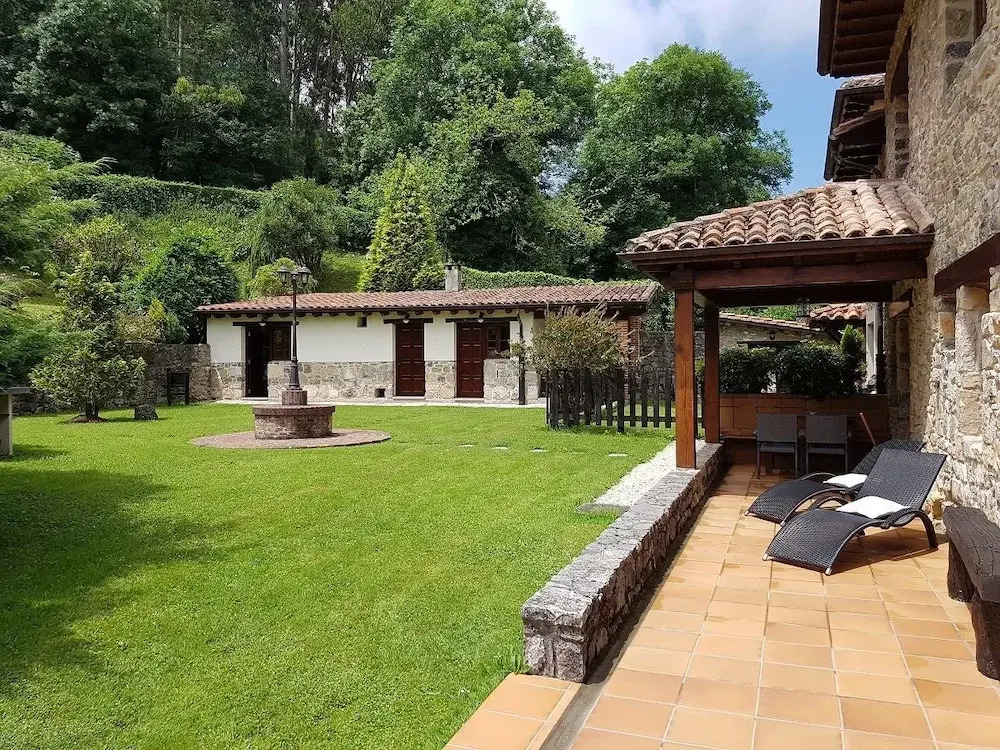Apartamentos El llugarón
