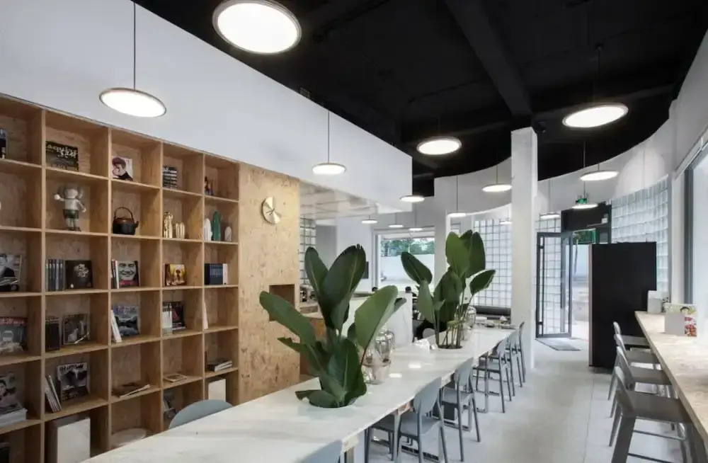 WEFLOW Hostel
