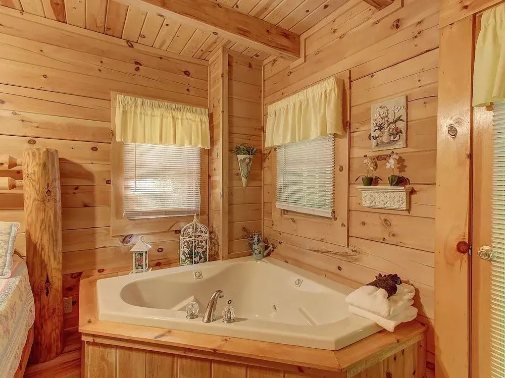 Autumn Breeze 1 Bedroom 1 Bathroom Cabin
