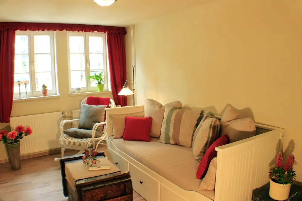 Ferienhaus-Stobenstrasse-de # Terrasse # Parkplatz