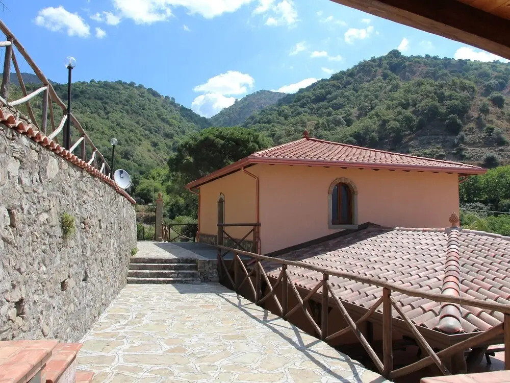 Profetina Village