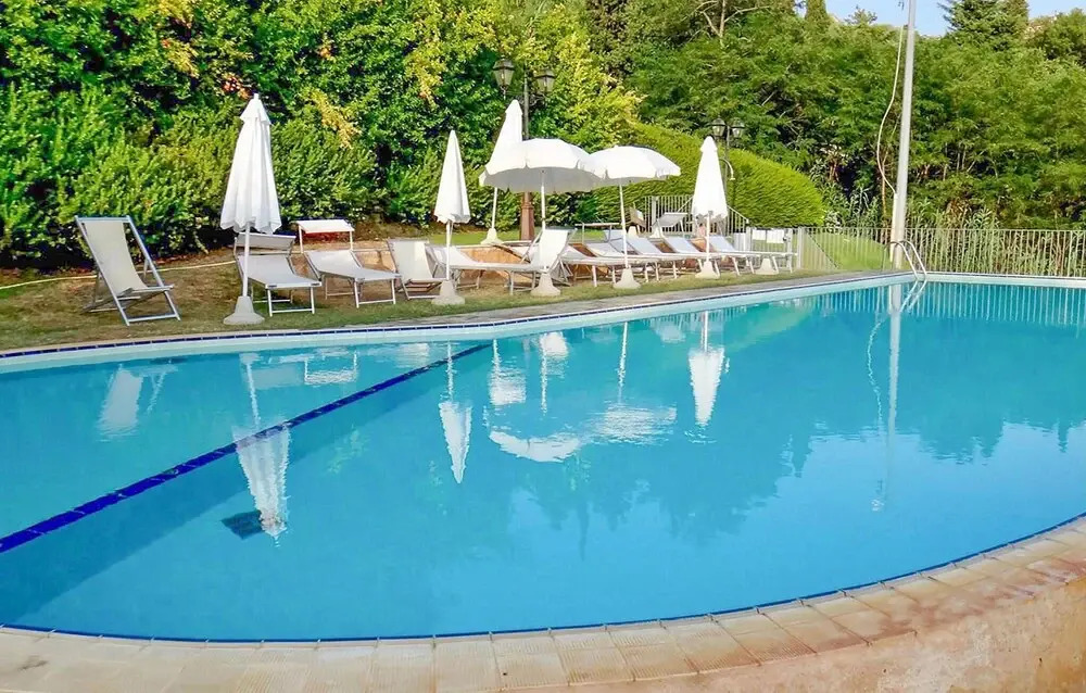 Awesome Apartment in Corsanico-bargecchia With Wifi, 2 Bedrooms and Outdoor Swimming Pool