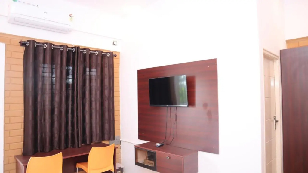 Smilestay Shree Jayaganga Arcade