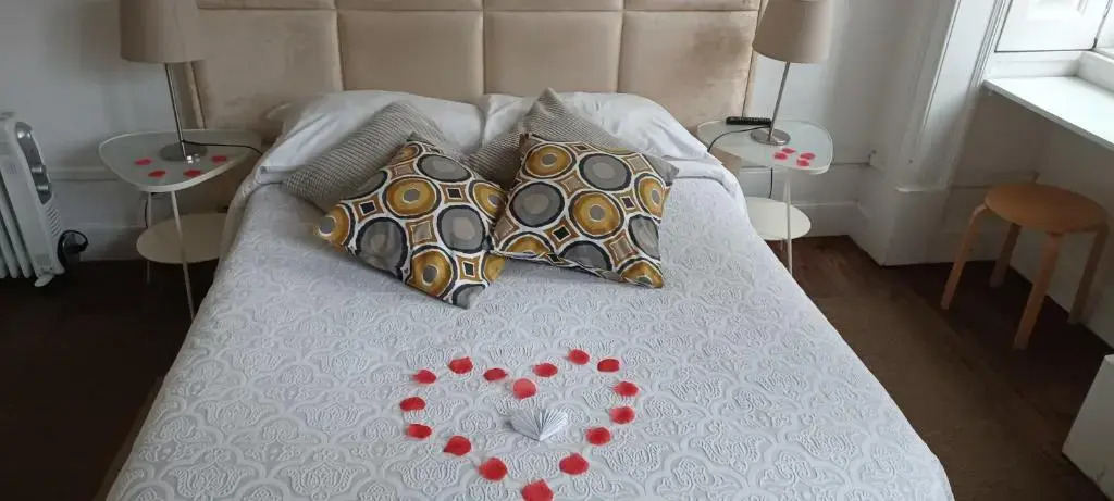 WW Hostel & Suites