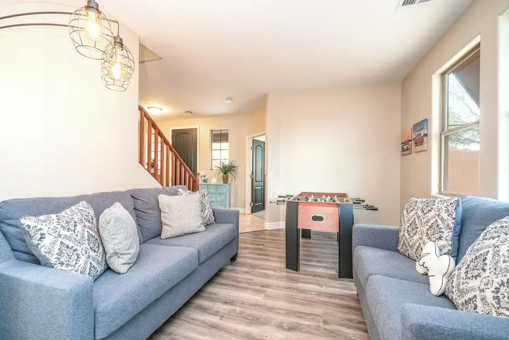 Pool & Patio: Family-friendly Goodyear Home!