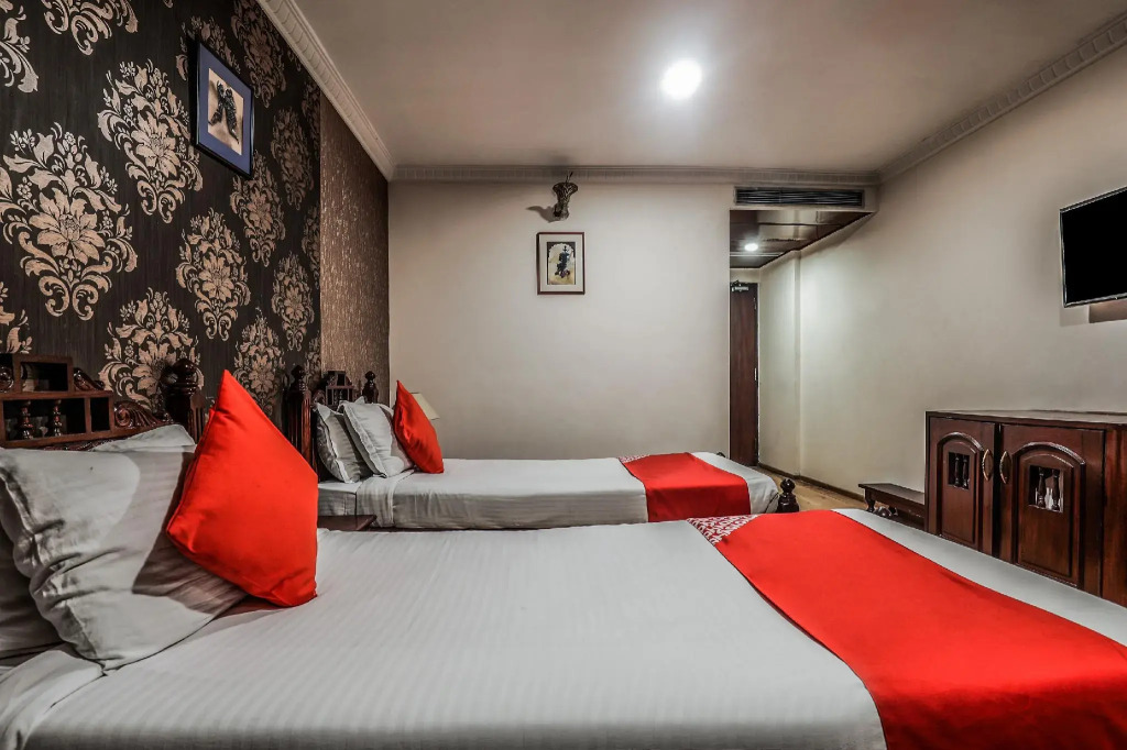 OYO 11316 Athithi INN