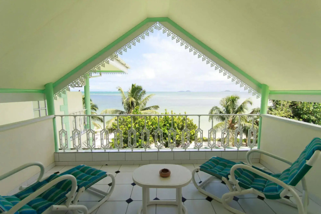 Palm Beach Hotel