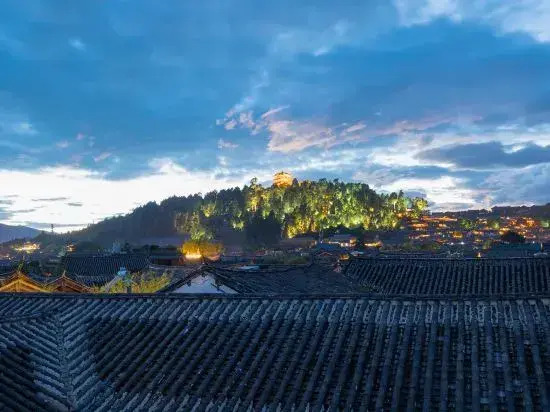 Xinyuan ShangDi (Lijiang Ancient Town Branch)(馨缘上邸民宿（丽江古城店）)