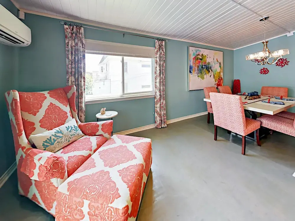 2611 Avenue Q Cottage 2 Bedrooms 1 Bathroom Cottage