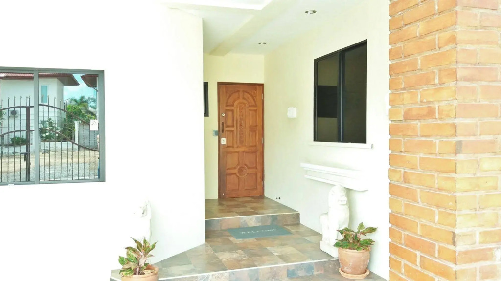 Baan Laksee Pool Villa