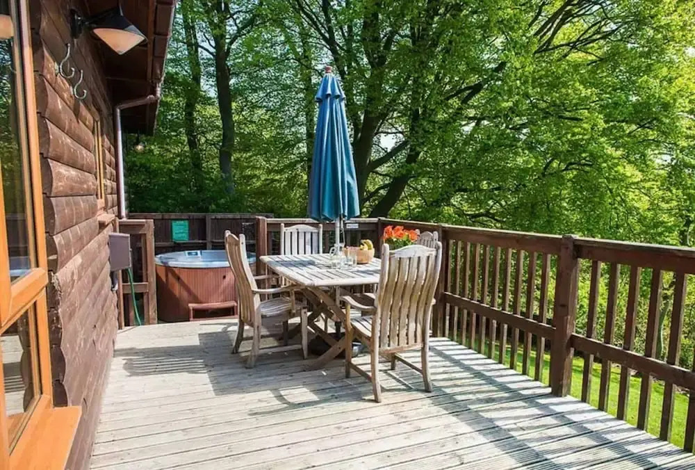 Silver Birch Lodge With Hot Tub Near Cupar, Fife