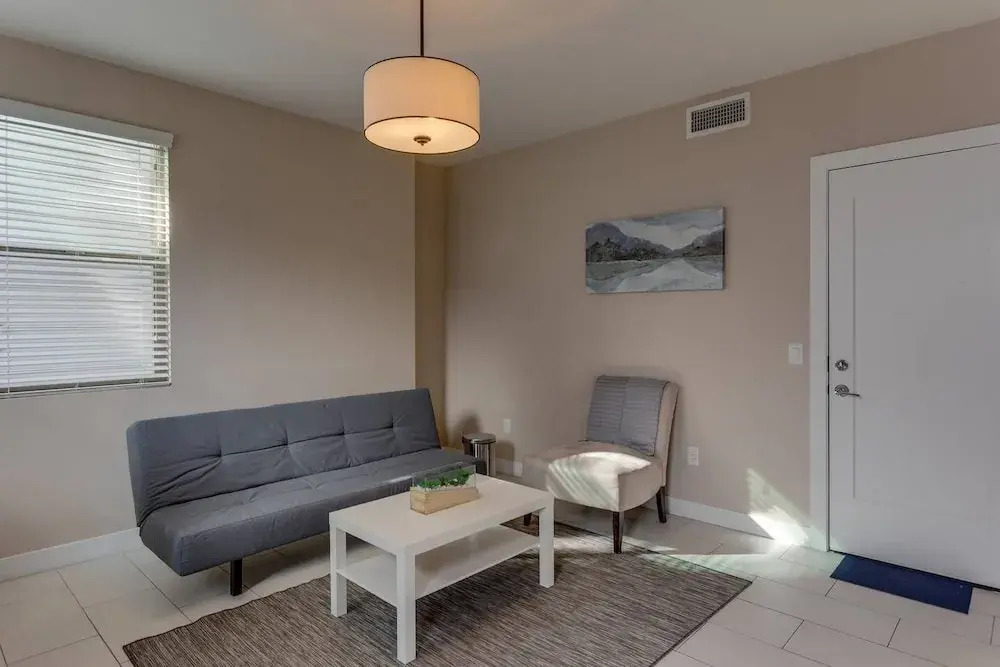 Stunning Home With Access To Pool & Great Location