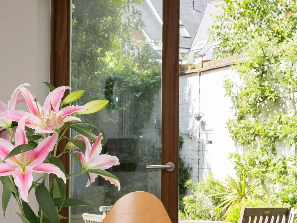 Veeve  4 Bed House On Copleston Road Dulwich