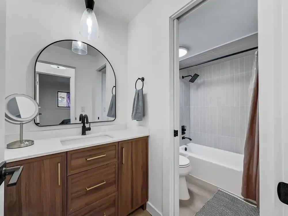 A304 Lake Cliffe 2 Bedroom Condo by RedAwning