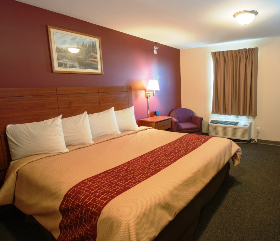 Red Roof Inn & Suites Dickinson
