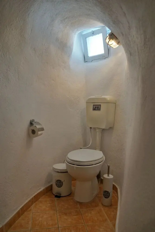 Santorini Cave Escape in Oia w Patio